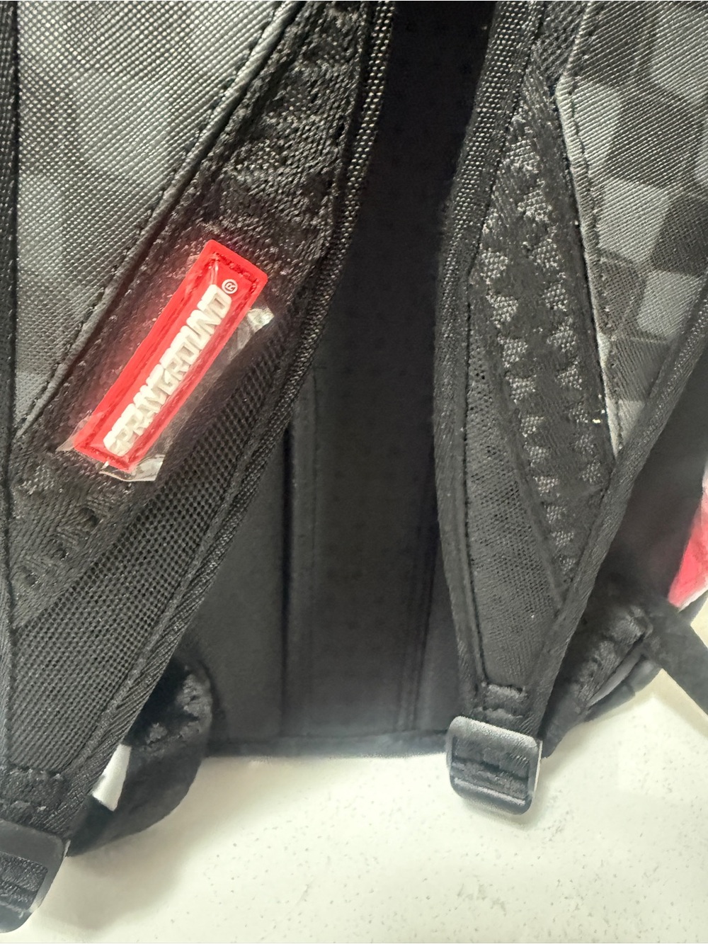 Sprayground Sharks In Paris Balloon Backpack Unisex Black
Shoulder Strap SPR245 - Picture 9 of 16